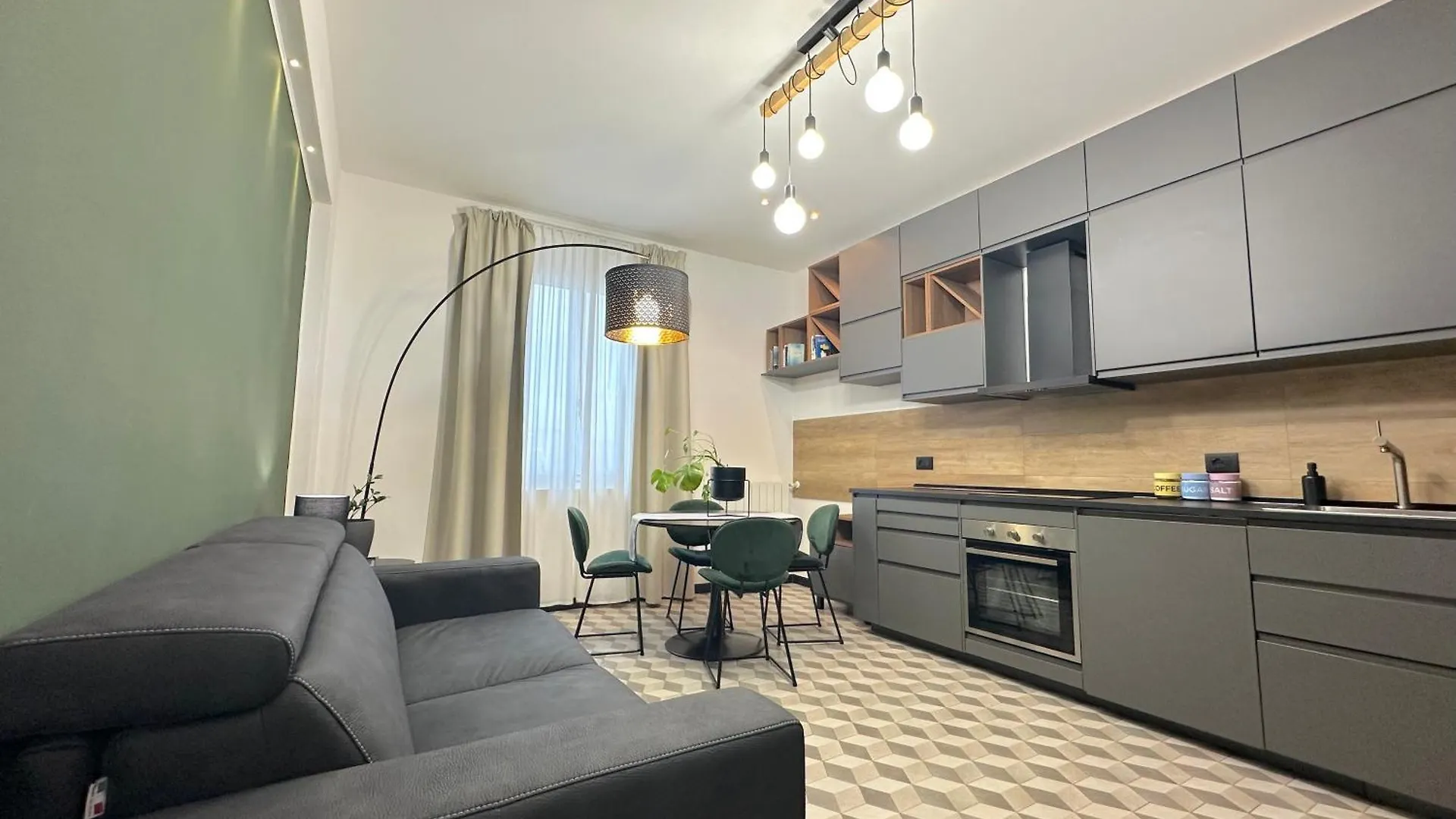 De' Carracci Prestige Apartment Bologna 0*,  Italy