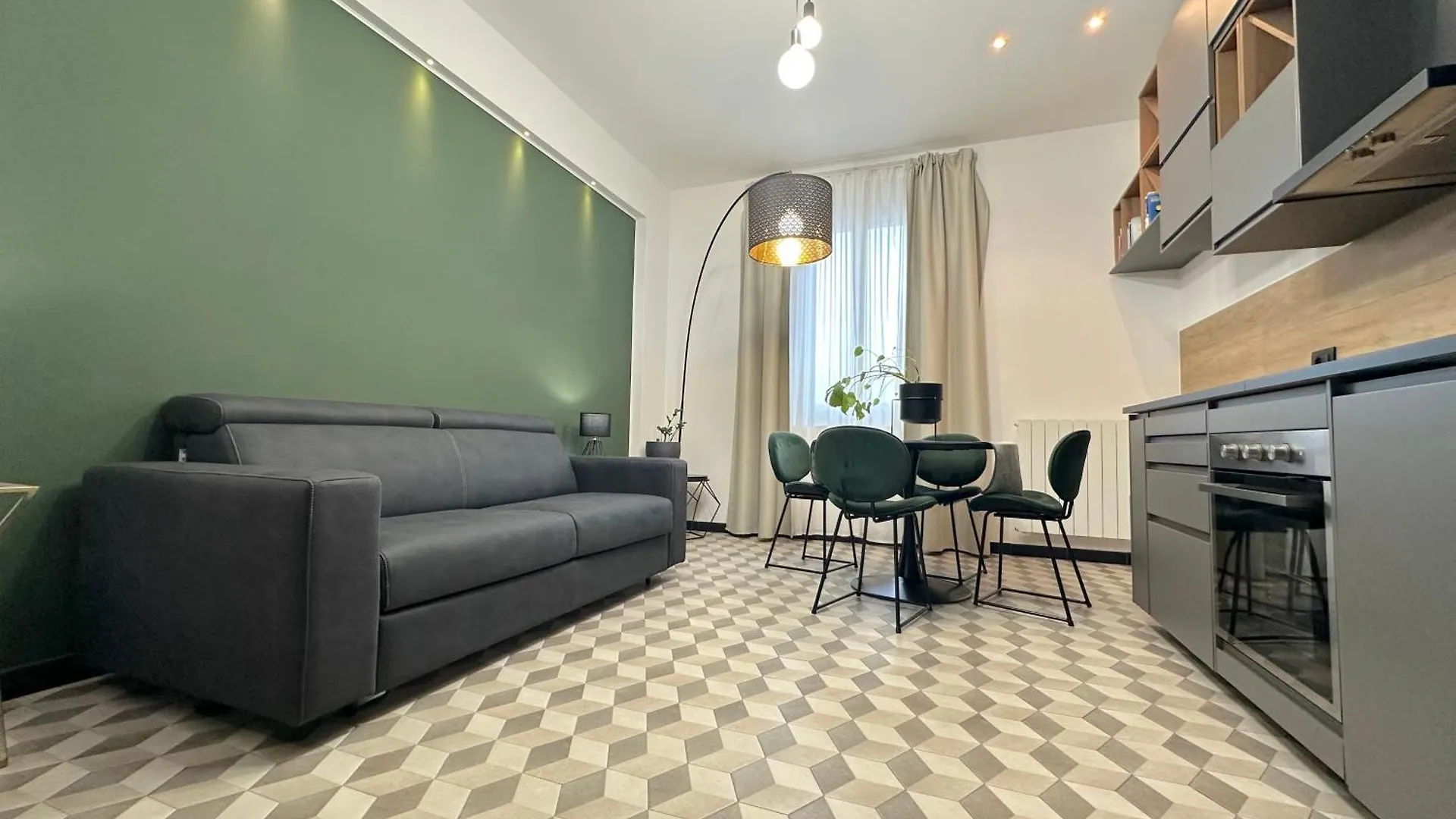 De' Carracci Prestige Apartment Bologna 0*,